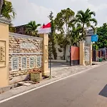 OYO 3831 Pelangi Residence Syariah